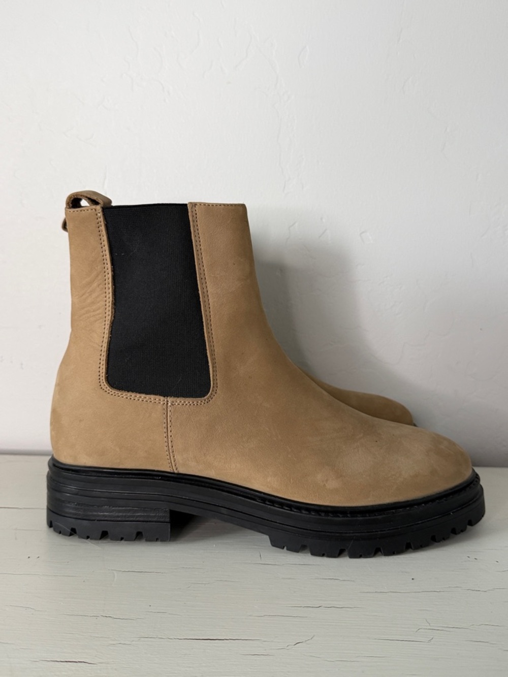 Jenni Kayne Brooklyn Lug Chelsea Boots Tan Nubuck Leather Size 9 EU 40